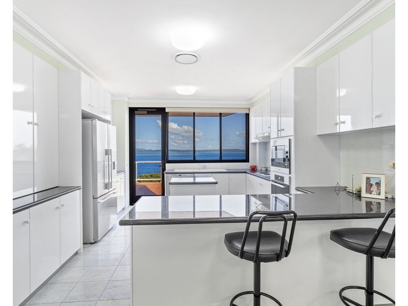 17/11 Columbia Close, Nelson Bay NSW 2315