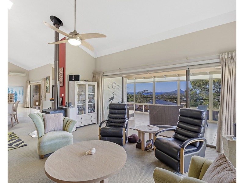 32 Tareebin Road, Nelson Bay NSW 2315