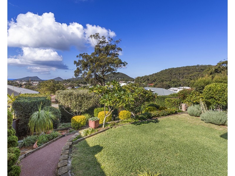 32 Tareebin Road, Nelson Bay NSW 2315