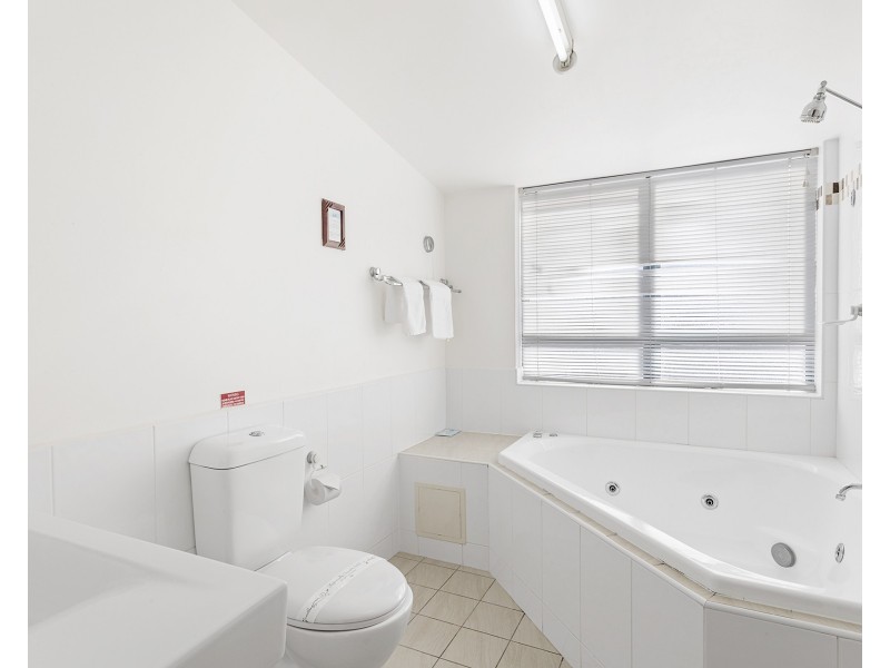 17/1 Trafalgar Street, Nelson Bay NSW 2315