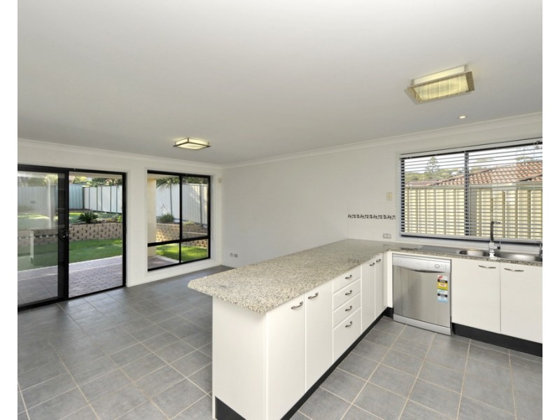 2/76 Tomaree Rd, Shoal Bay NSW 2315
