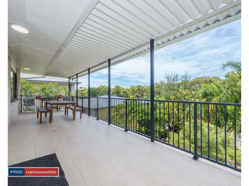 1/10 Rocky Point Road, Fingal Bay NSW 2315
