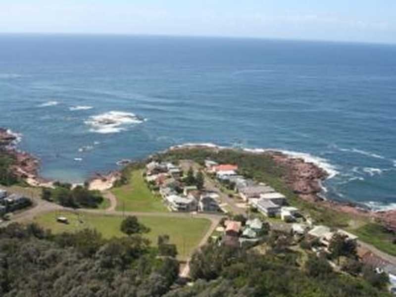 10 Ocean Street, Fishermans Bay NSW 2316