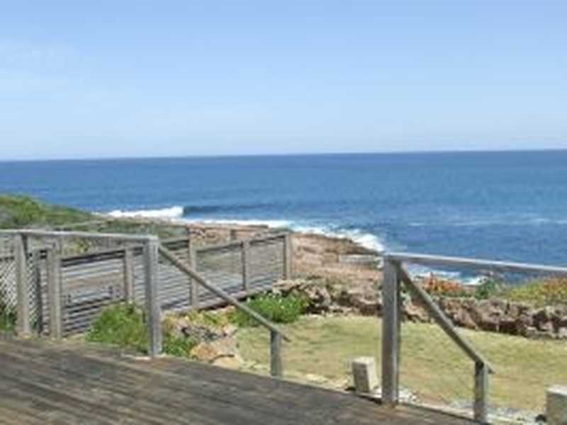 10 Ocean Street, Fishermans Bay NSW 2316