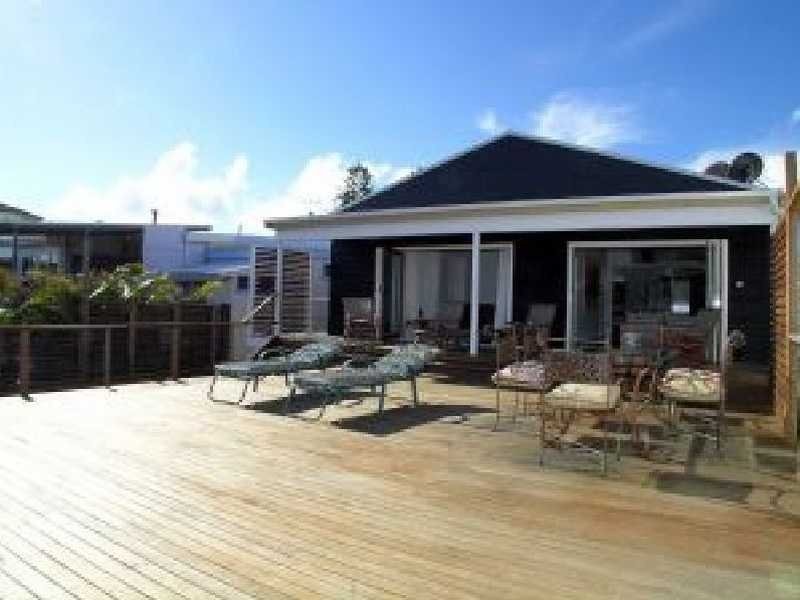 14 Ocean Street, Fishermans Bay NSW 2316