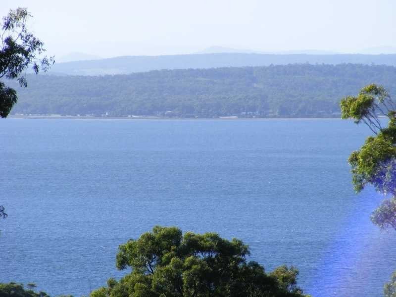 8 Canomii Close, Nelson Bay NSW 2315