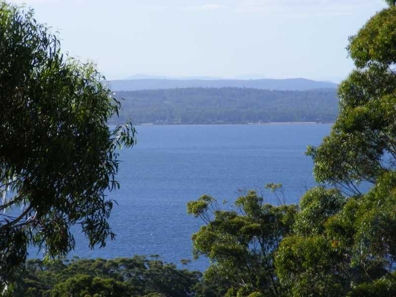 8 Canomii Close, Nelson Bay NSW 2315