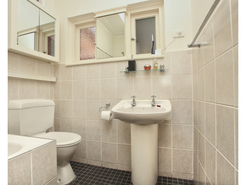 9 Robertson Street, Kogarah NSW 2217