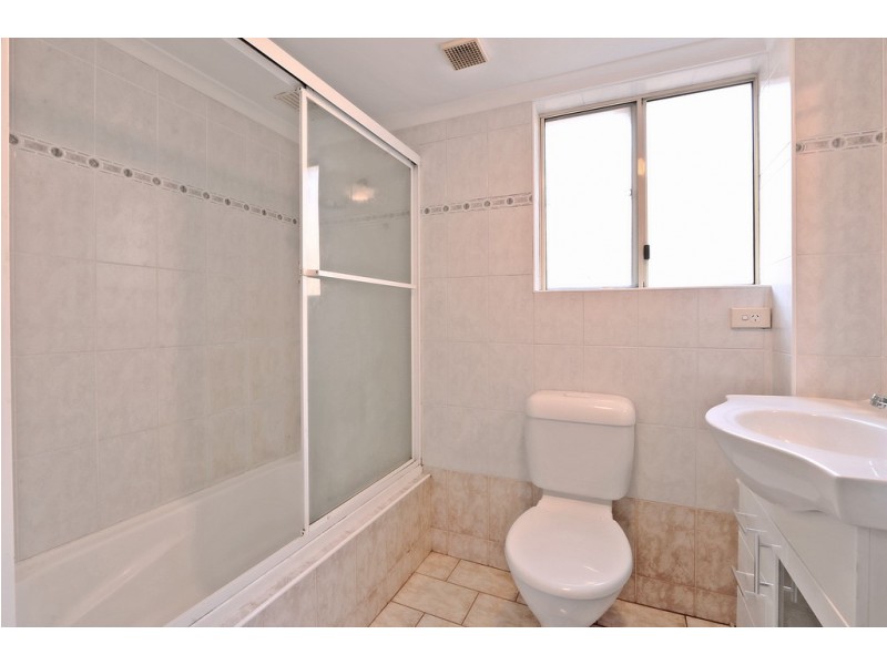 4/126 Harrow Road, Rockdale NSW 2216