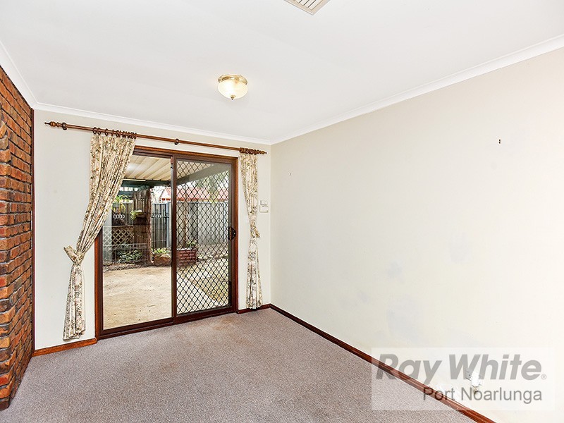 2 Devon Crescent, Happy Valley SA 5159