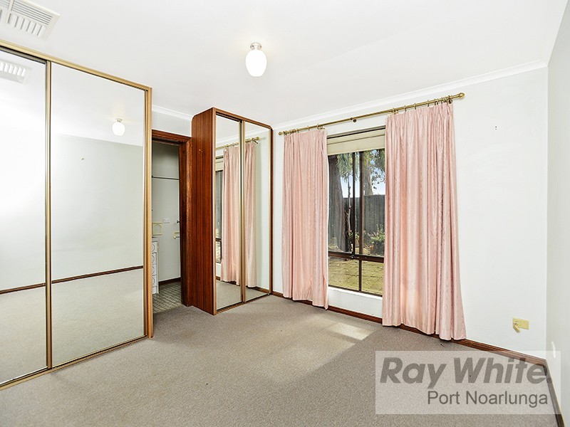 2 Devon Crescent, Happy Valley SA 5159