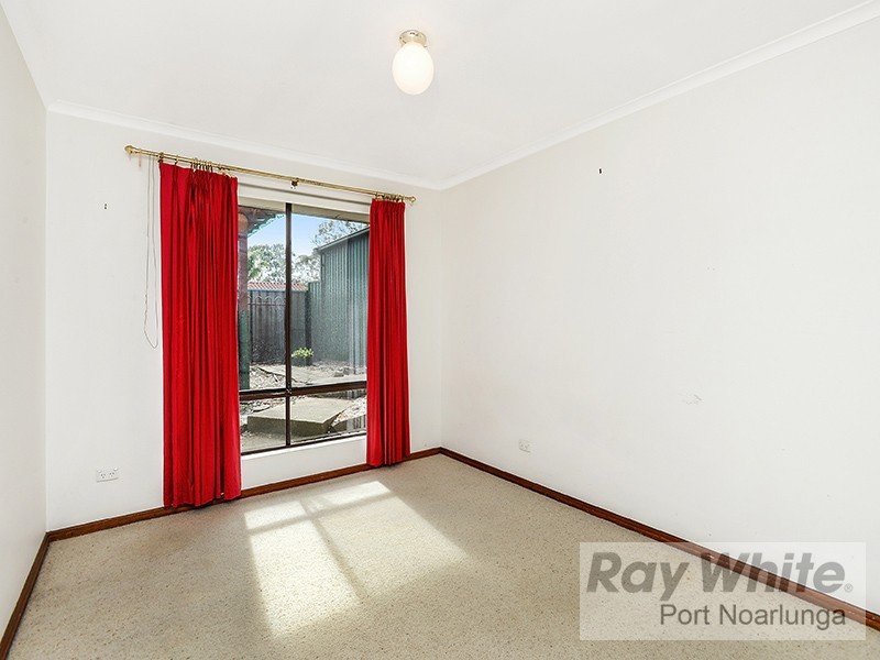 2 Devon Crescent, Happy Valley SA 5159