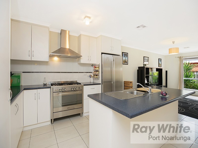1 Hender Avenue, Port Noarlunga SA 5167