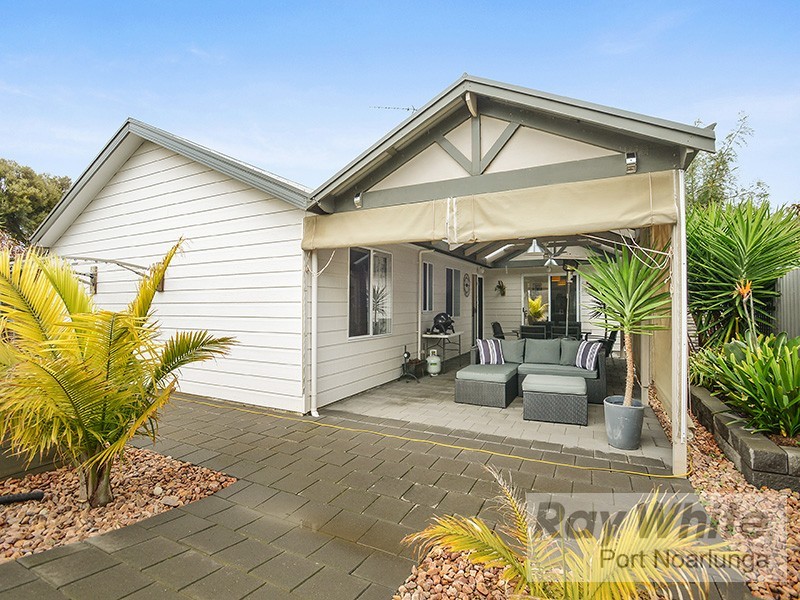 1 Hender Avenue, Port Noarlunga SA 5167