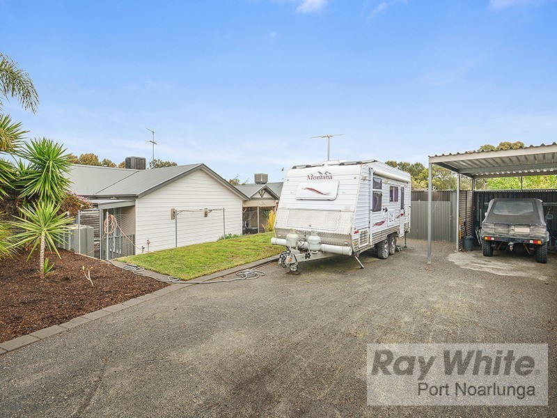 1 Hender Avenue, Port Noarlunga SA 5167