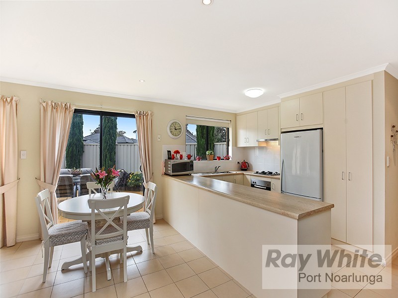 7 / 37-39 Albany Avenue, Port Noarlunga South SA 5167
