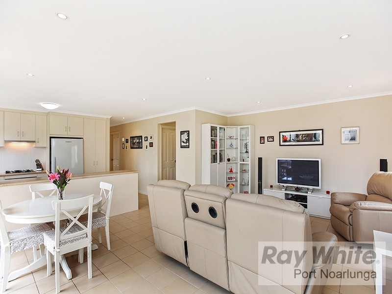 7 / 37-39 Albany Avenue, Port Noarlunga South SA 5167