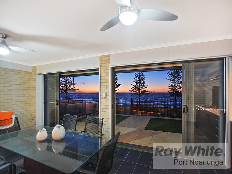 25 Esplanade, Christies Beach SA 5165
