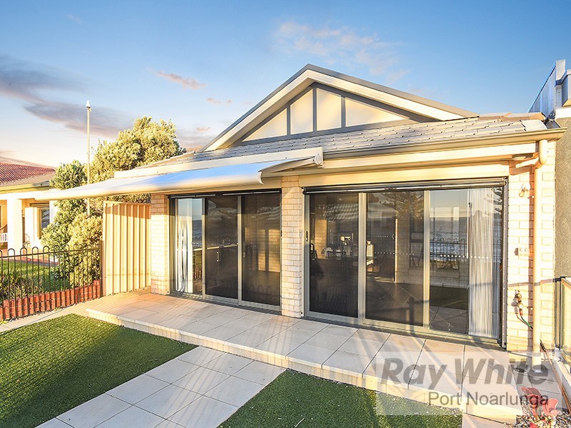 25 Esplanade, Christies Beach SA 5165