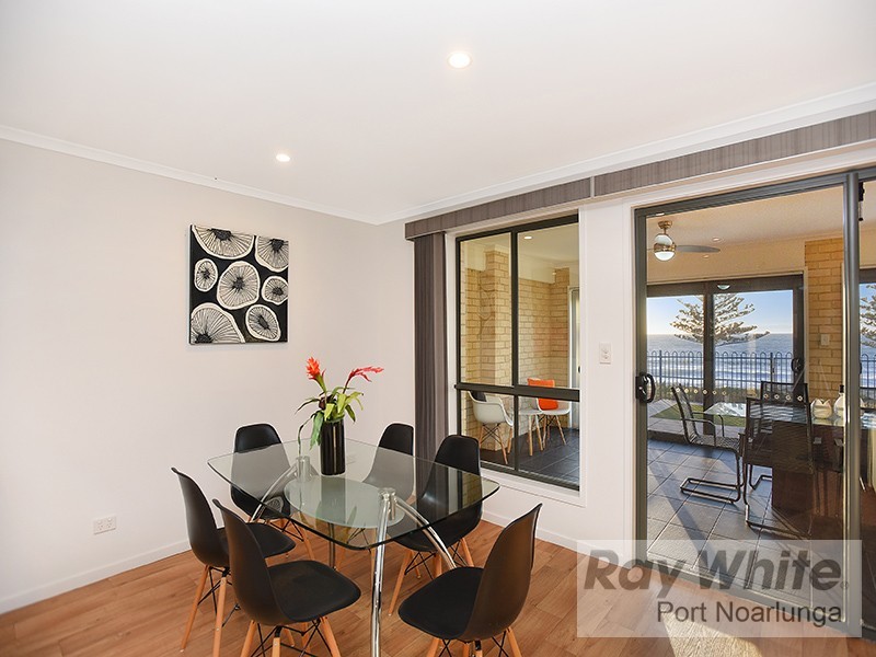 25 Esplanade, Christies Beach SA 5165