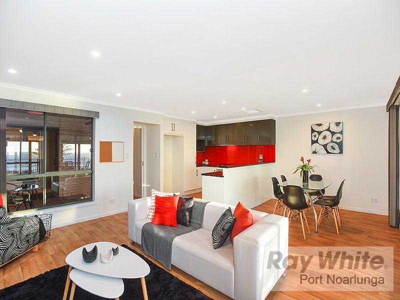 25 Esplanade, Christies Beach SA 5165