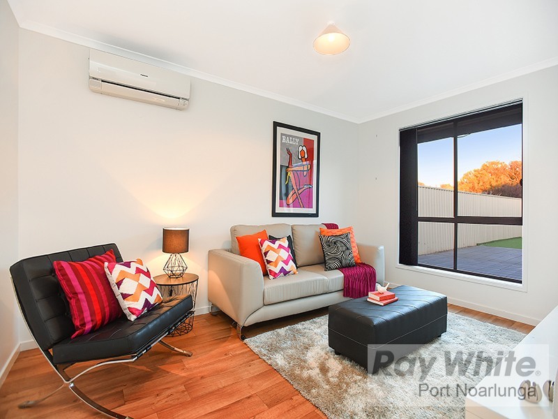 25 Esplanade, Christies Beach SA 5165