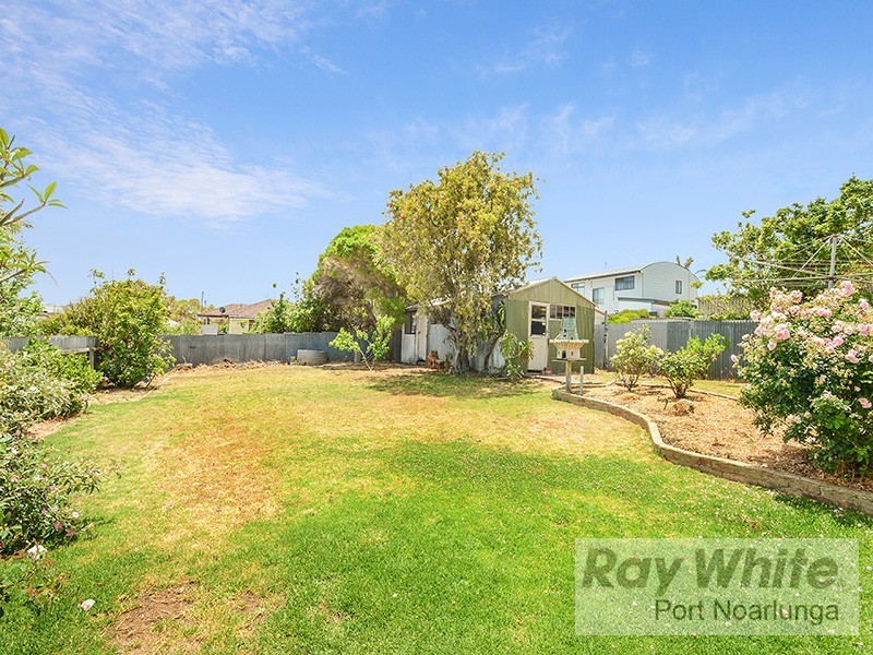33 Ramsgate Avenue, Christies Beach SA 5165