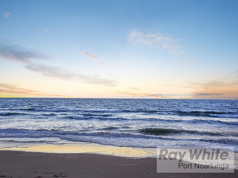 25 Esplanade, Christies Beach SA 5165