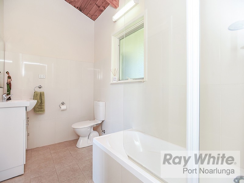 102 Education Road, Onkaparinga Hills SA 5163