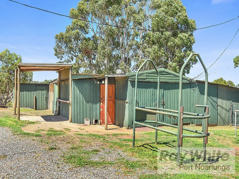 102 Education Road, Onkaparinga Hills SA 5163