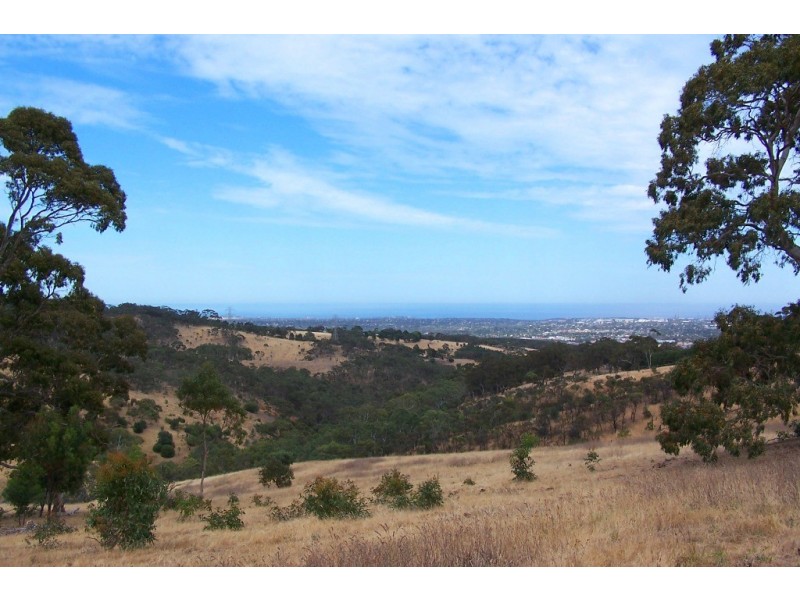 102 Education Road, Onkaparinga Hills SA 5163