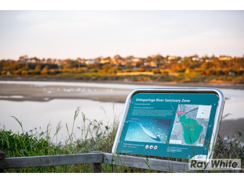 8 Commercial Road, Port Noarlunga South SA 5167