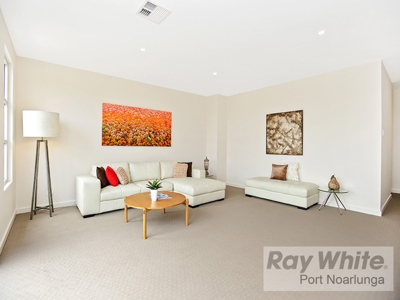 18 Vernon Street, Port Noarlunga South SA 5167