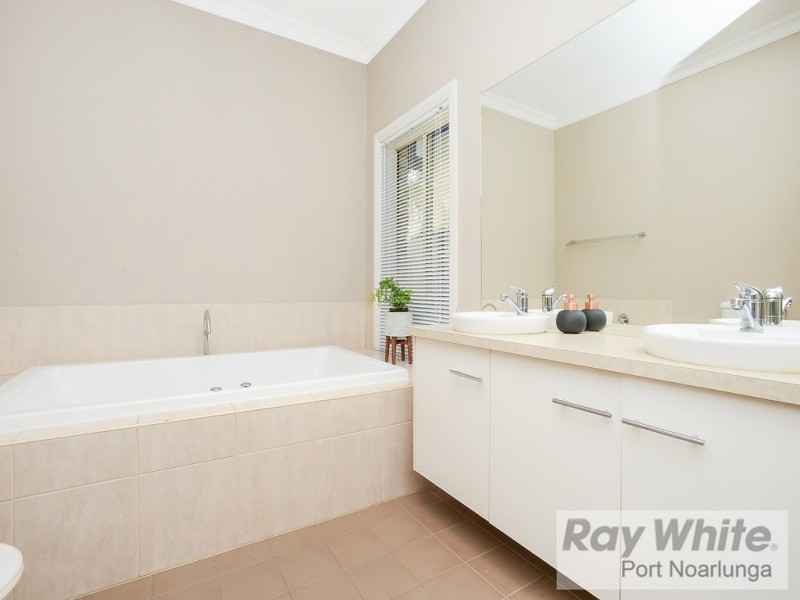 5 Scenic Drive, Old Noarlunga SA 5168