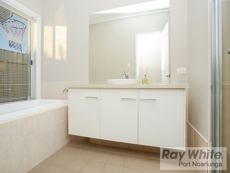 5 Scenic Drive, Old Noarlunga SA 5168