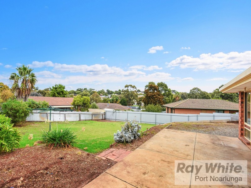 5 Lorne Crescent, Huntfield Heights SA 5163