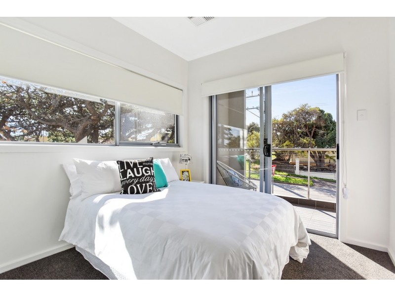 24 Griffiths Drive, Moana SA 5169