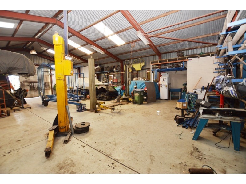 15 Chrysler Road, Lonsdale SA 5160