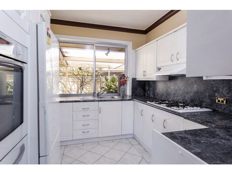 11 Cliff Avenue, Port Noarlunga South SA 5167