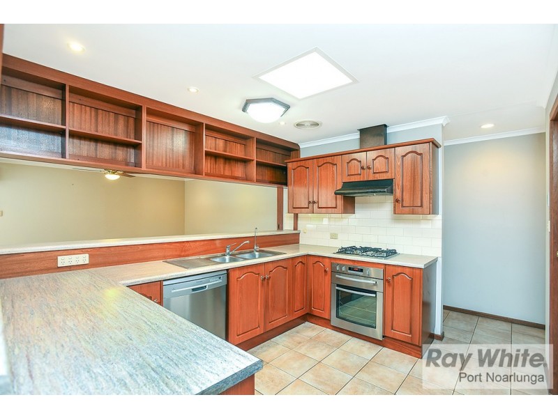 13 Foxfield Drive, Onkaparinga Hills SA 5163