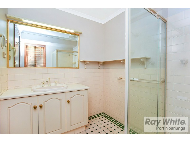 13 Foxfield Drive, Onkaparinga Hills SA 5163