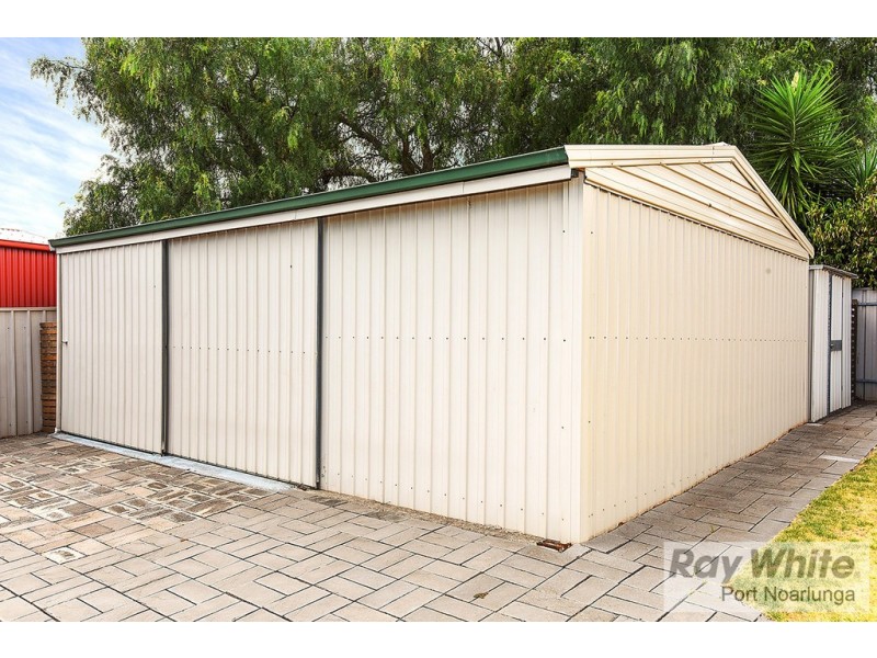 13 Foxfield Drive, Onkaparinga Hills SA 5163