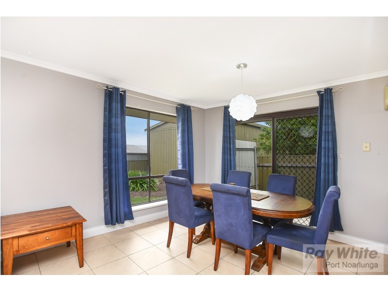 16 St Martins Court, Woodcroft SA 5162