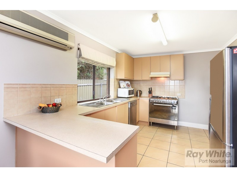 16 St Martins Court, Woodcroft SA 5162