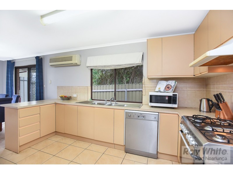 16 St Martins Court, Woodcroft SA 5162