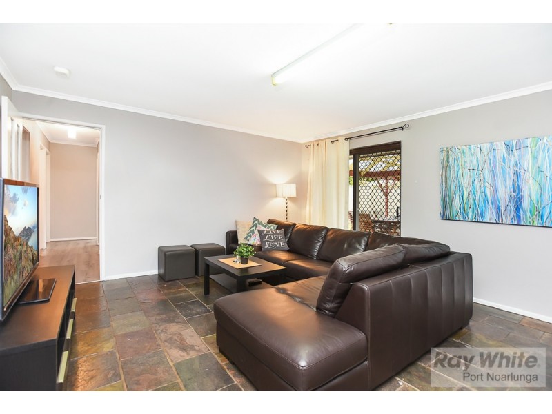 16 St Martins Court, Woodcroft SA 5162