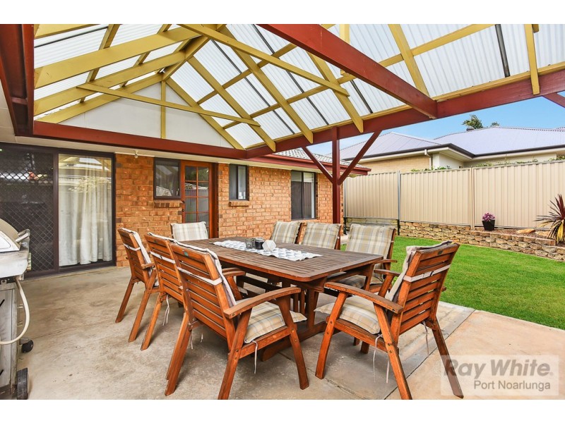 16 St Martins Court, Woodcroft SA 5162