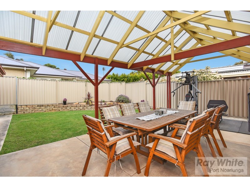 16 St Martins Court, Woodcroft SA 5162