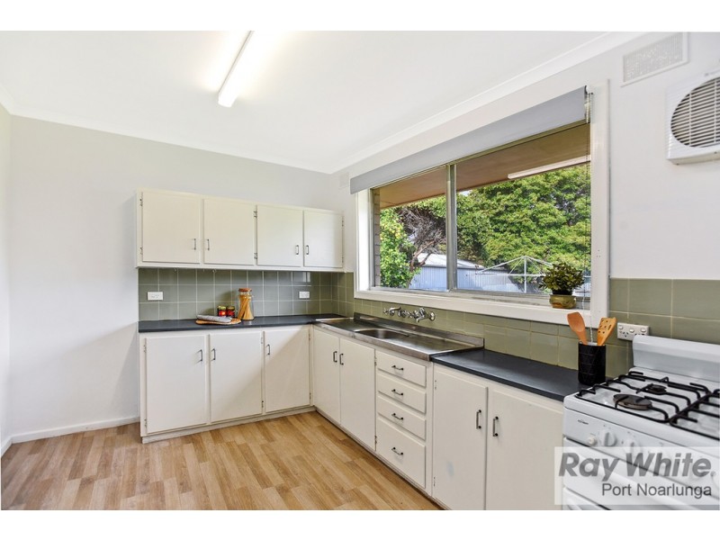 7 Dominic Crescent, Morphett Vale SA 5162