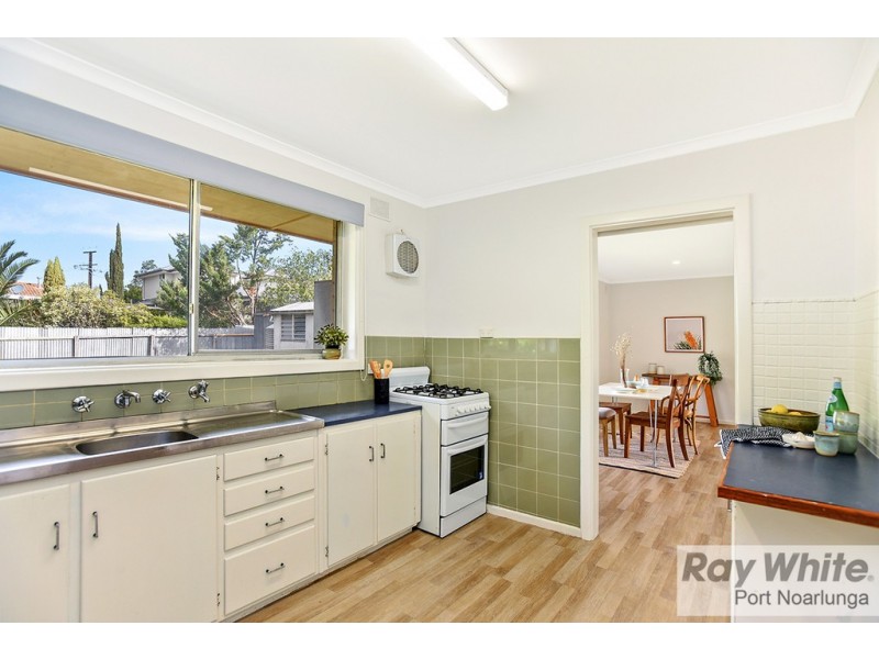 7 Dominic Crescent, Morphett Vale SA 5162